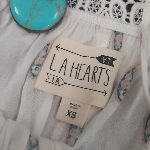 ❤️SOLD!❤️LA Hearts Lacey Paisley Floral Crop Top - Picture 7 of 8